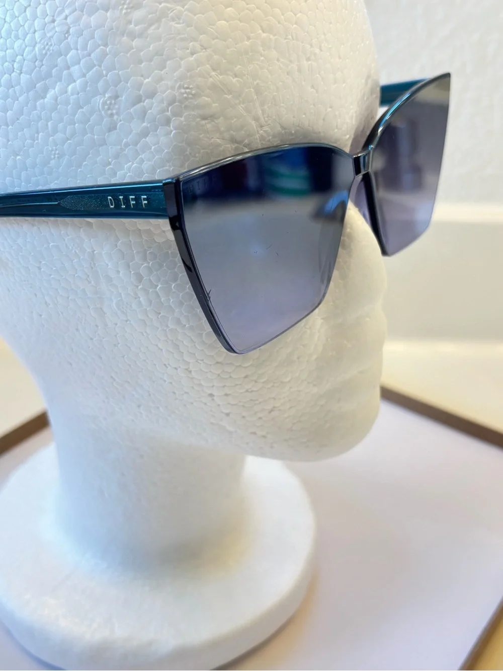 DIFF Goldie Cat Eye SG Plastic Frame clubhouse Blue Gradient Tinted UV400